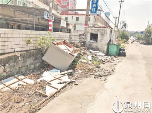 鲤城多处街道存在卫生死角：垃圾堆积 拉低城市