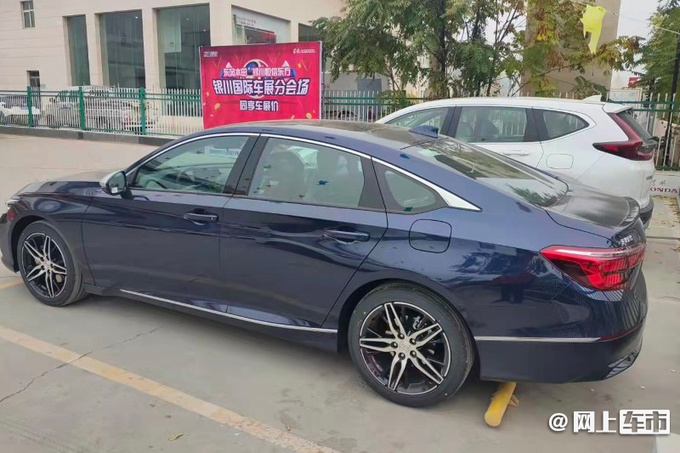 <a href=https://www.qzqcw.com/z/dongfeng/ target=_blank class=infotextkey>东风</a><a href=https://www.qzqcw.com/z/bentian/ target=_blank class=infotextkey><a href=https://www.qzqcw.com/z/bentian/ target=_blank class=infotextkey>本田</a></a>英仕派到店实拍 中控屏更大 尺寸进行加长-图2