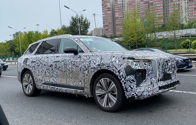 红旗纯电动SUV E-HS9现身北京街头 年内上市