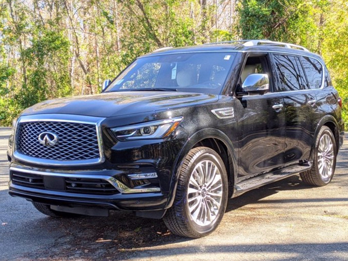 英菲尼迪QX80实拍 搭5.6L V8 /外观造型方正