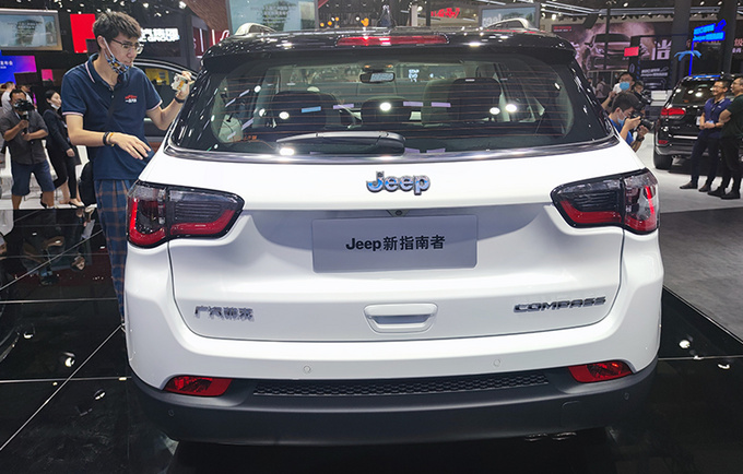 Jeep中期改款<a href=https://www.qzqcw.com/z/jipu/zhinanzhe/ target=_blank class=infotextkey>指南者</a>发布造型更运动 明年上市-图4