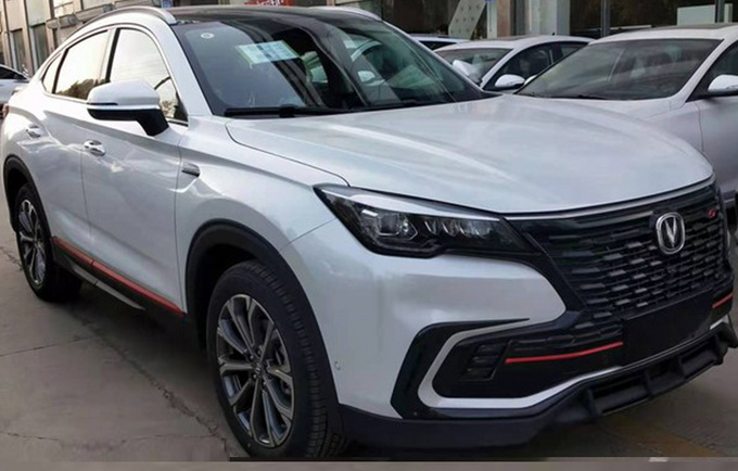 <a href=https://www.qzqcw.com/z/changan/ target=_blank class=infotextkey>长安</a>2021款CS85 COUPE到店实拍 换全新外观设计-图2