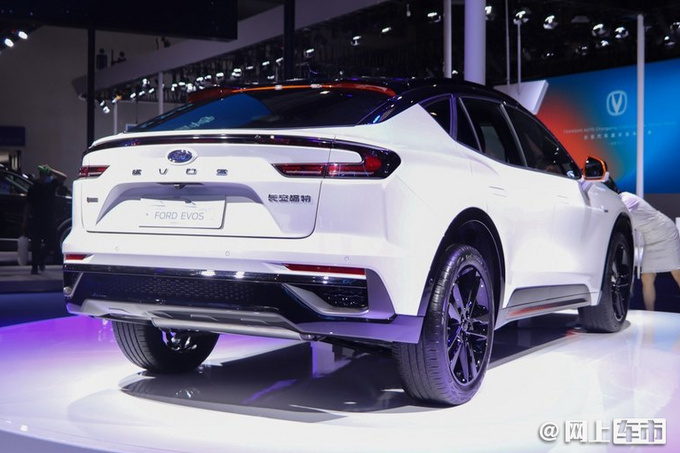 <a href=https://www.qzqcw.com/z/changan/ target=_blank class=infotextkey>长安</a><a href=https://www.qzqcw.com/z/fute/ target=_blank class=infotextkey>福特</a>EVOS开启预售 XX.XX万元起 四季度上市-图3