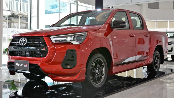 2022款<a href=https://www.qzqcw.com/z/fengtian/ target=_blank class=infotextkey>丰田</a>Hilux Revo GR版泰式风味经典改装-图3