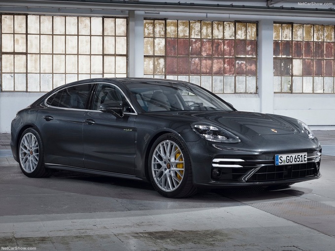 保时捷“最强”Panamera！搭4.0T+电机/3.2秒破百