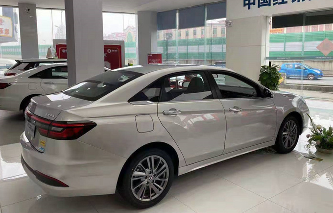 <a href=https://www.qzqcw.com/z/dongfeng/ target=_blank class=infotextkey>东风</a>启辰D60 PLUS售价曝光 8.88万元起/4天后上市-图3