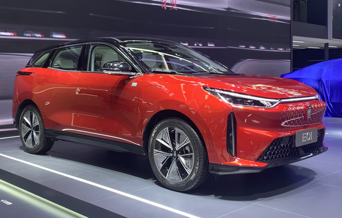 奔腾纯电动SUV E01正式上市 售19.68-22.88万元