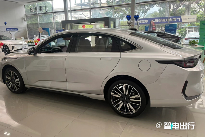 <a href=https://www.qzqcw.com/z/changan/ target=_blank class=infotextkey>长安</a>启源A05本月上市 4S店预售9.99万元起-图2