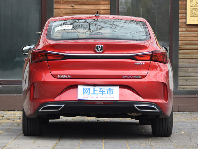 <a href=https://www.qzqcw.com/z/changan/ target=_blank class=infotextkey>长安</a>逸动PLUS月销破万的实力 碰一下就知道了-图3