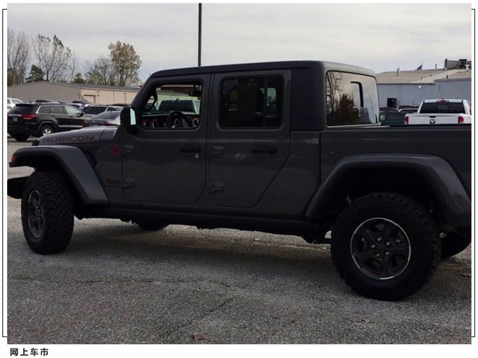 Jeep<a href=https://www.qzqcw.com/z/jipu/mumaren/ target=_blank class=infotextkey>牧马人</a>兄弟车实拍曝光搭3.6L V6引擎-图3