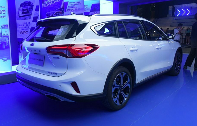 <a href=https://www.qzqcw.com/z/changan/ target=_blank class=infotextkey>长安</a><a href=https://www.qzqcw.com/z/fute/ target=_blank class=infotextkey>福特</a><a href=https://www.qzqcw.com/z/fute/fukesi/ target=_blank class=infotextkey>福克斯</a>猎装版正式上市售价15.38万元-图3