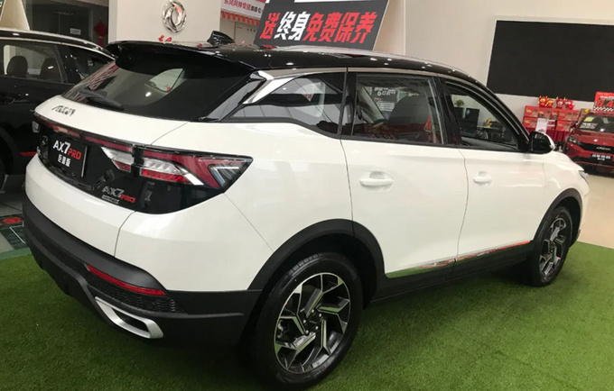 <a href=https://www.qzqcw.com/z/dongfeng/ target=_blank class=infotextkey>东风</a><a href=https://www.qzqcw.com/z/dongfeng/fengshen/ target=_blank class=infotextkey>风神</a>AX7 PRO推新车型 售价13.39万-增7项配置-图3