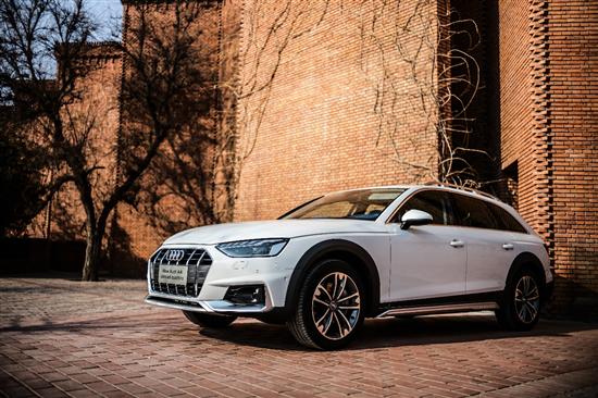 做时尚户外达人 试驾奥迪2021款A4 allroad